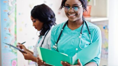 Jeunes en formation professionnelle en Côte d’Ivoire en 2025