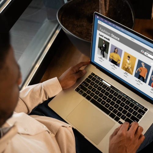 Marketing Digital (Création de site WordPress, Publicité Digitale, Vente en Ligne, Gestion de Page)