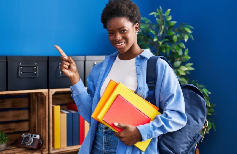 Jeunes étudiants ivoiriens en stage et alternance en entreprise