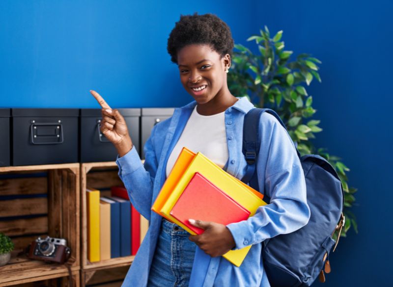 Jeunes étudiants ivoiriens en stage et alternance en entreprise